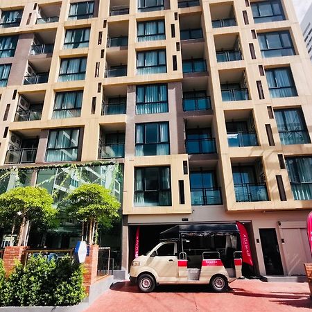 Ramada By Wyndham Bangkok Ten Ekamai Residences Luaran gambar