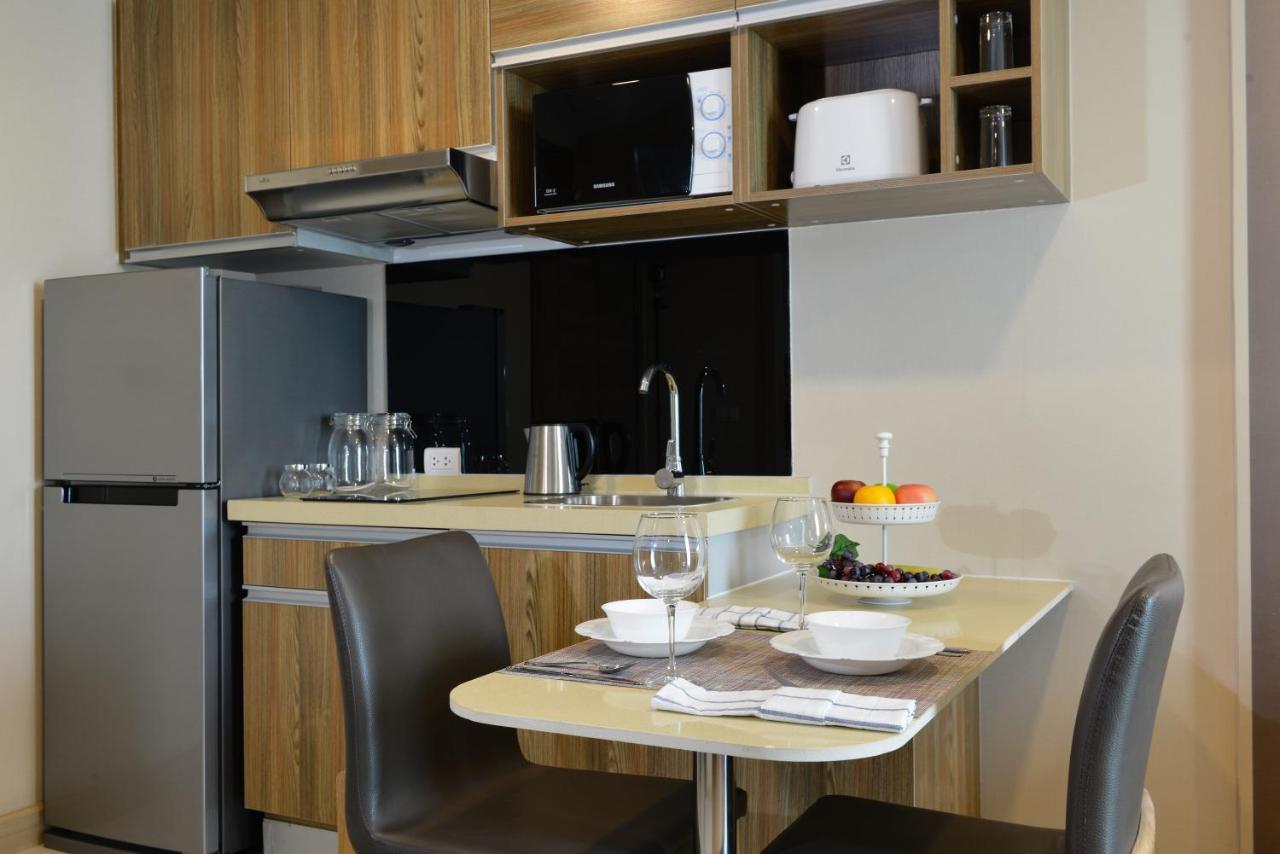 Ramada By Wyndham Bangkok Ten Ekamai Residences Luaran gambar