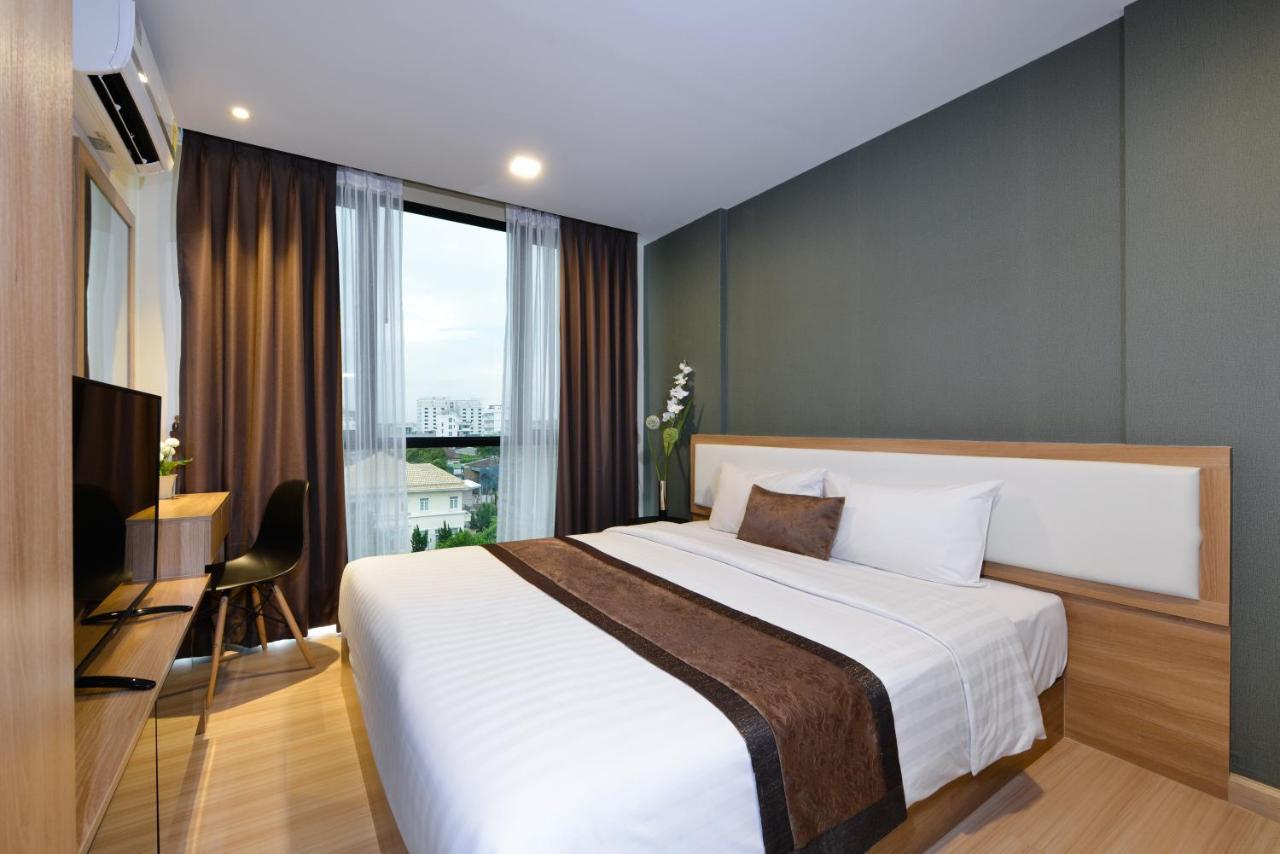 Ramada By Wyndham Bangkok Ten Ekamai Residences Luaran gambar