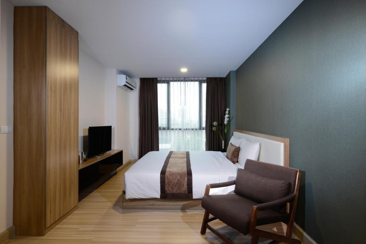 Ramada By Wyndham Bangkok Ten Ekamai Residences Luaran gambar