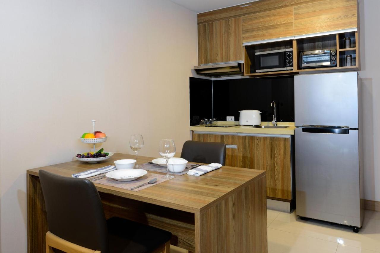 Ramada By Wyndham Bangkok Ten Ekamai Residences Luaran gambar