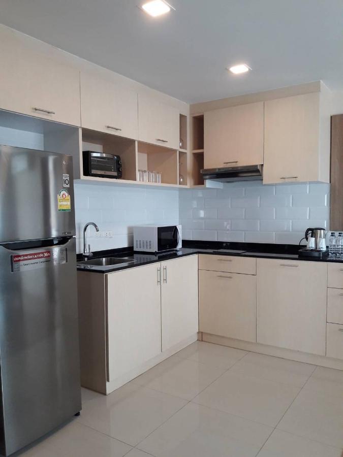 Ramada By Wyndham Bangkok Ten Ekamai Residences Luaran gambar