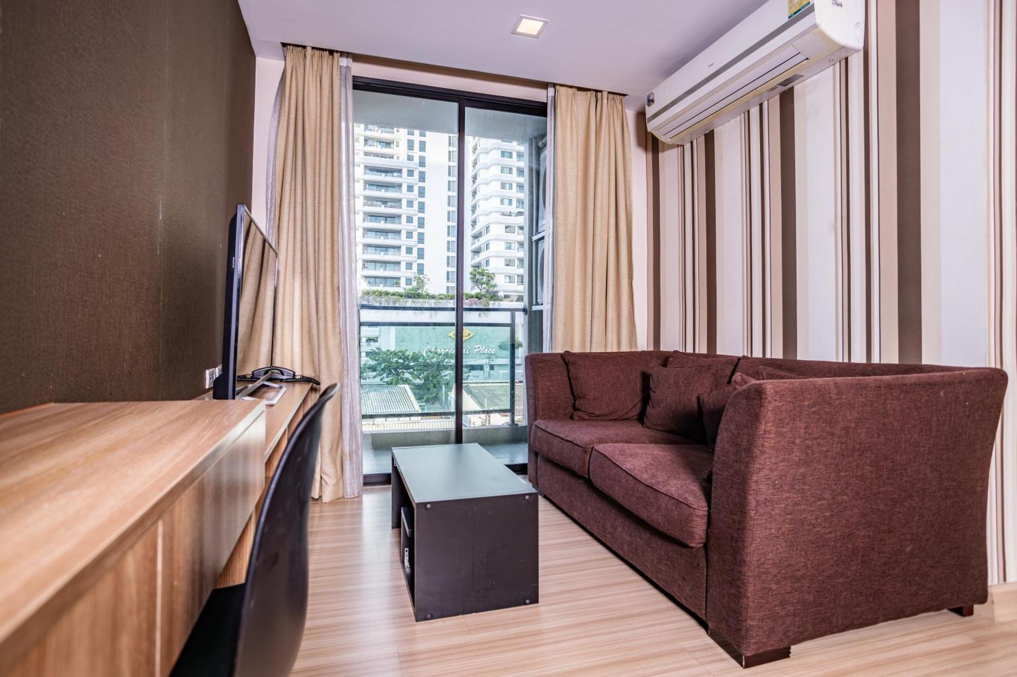 Ramada By Wyndham Bangkok Ten Ekamai Residences Luaran gambar