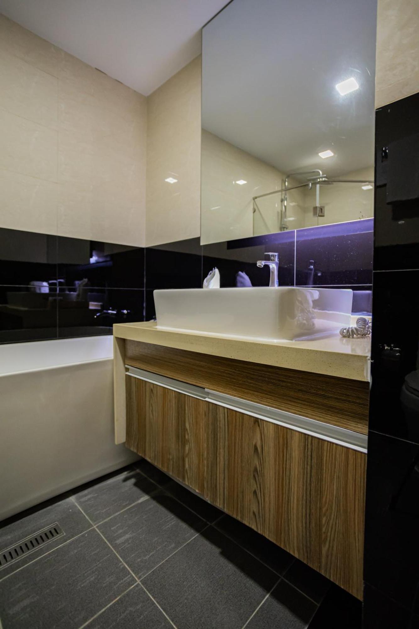 Ramada By Wyndham Bangkok Ten Ekamai Residences Luaran gambar